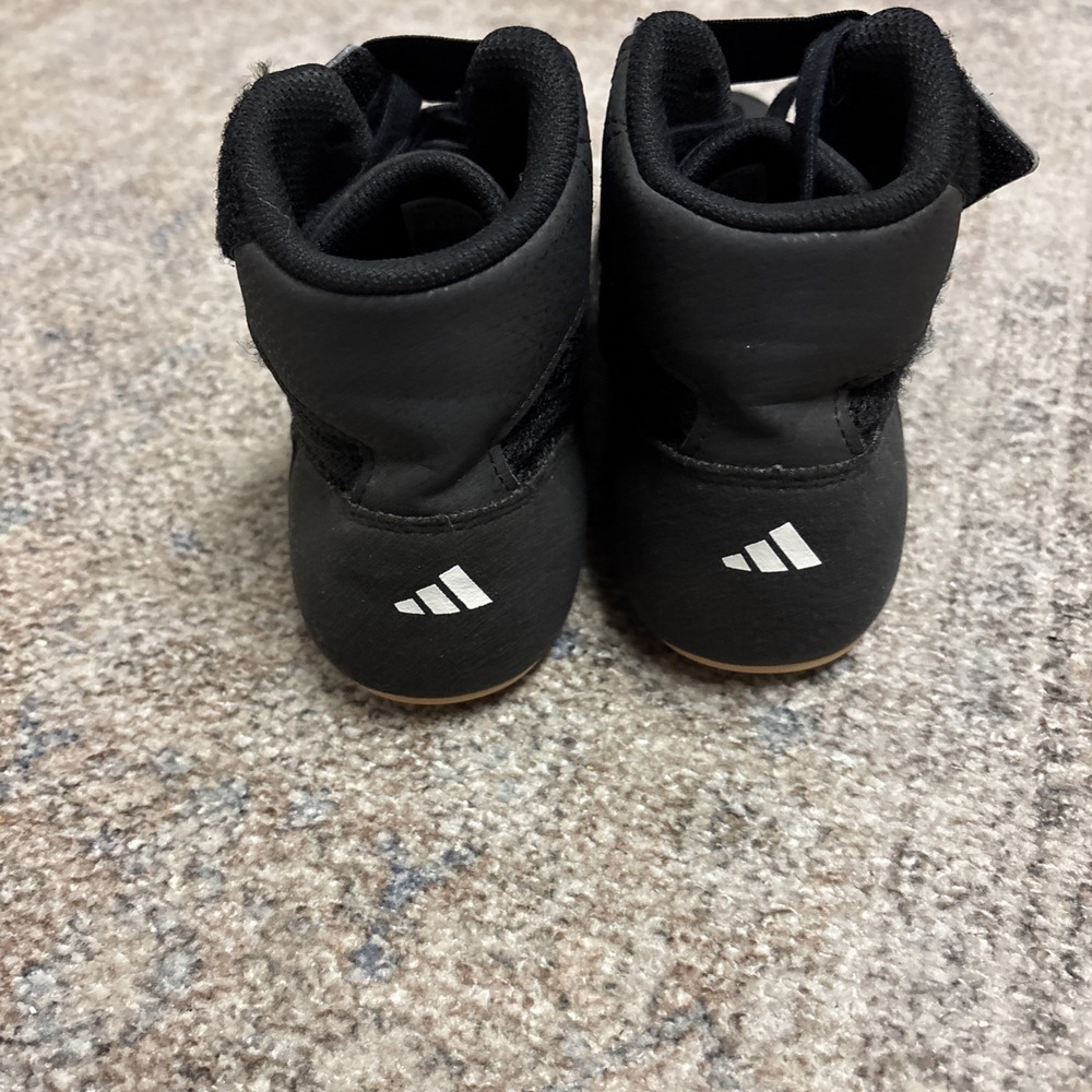 Adidas HVC 2 Wrestling Shoes Black White Men's Sz 5 - Picture 2 of 7